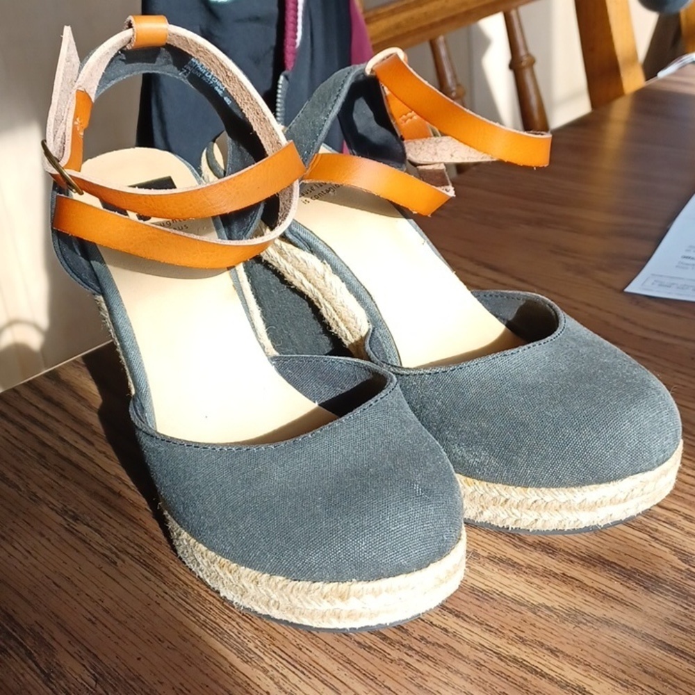 BC wedge shoes, 7.5, black with brown straps